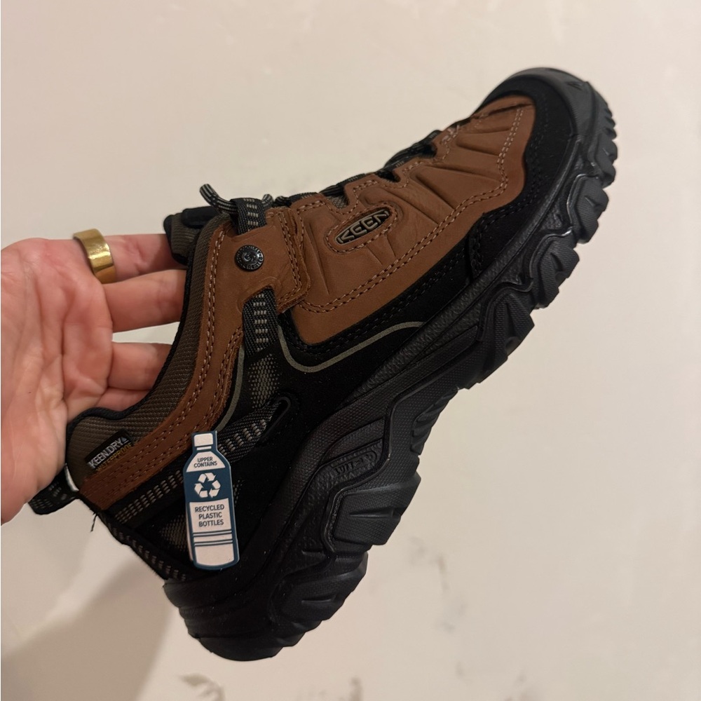 Keen Men's Brown and Black Outdoor Trail Sneaker